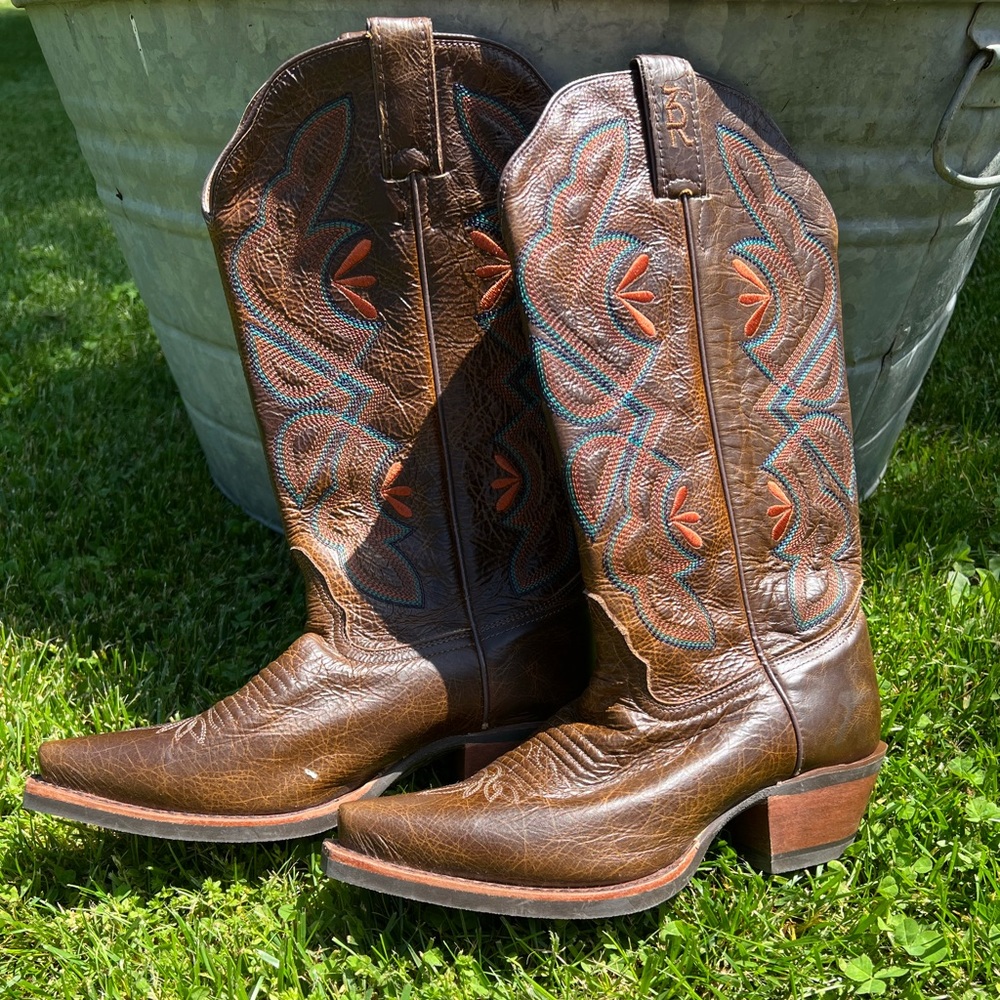 Tony Lama Cowgirl/Cowboy Boots